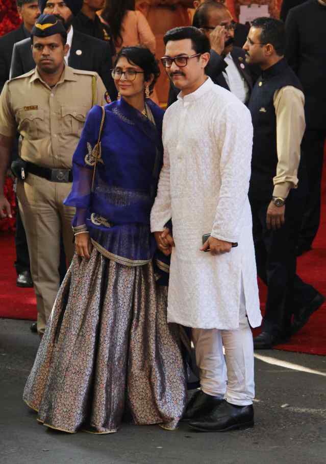 Amir And Kiran at isha Ambani Marriage