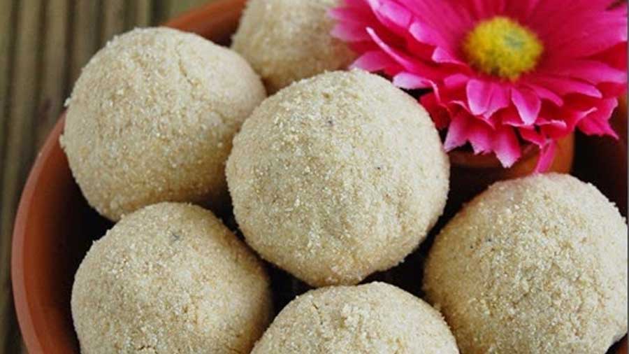 Rice laddu