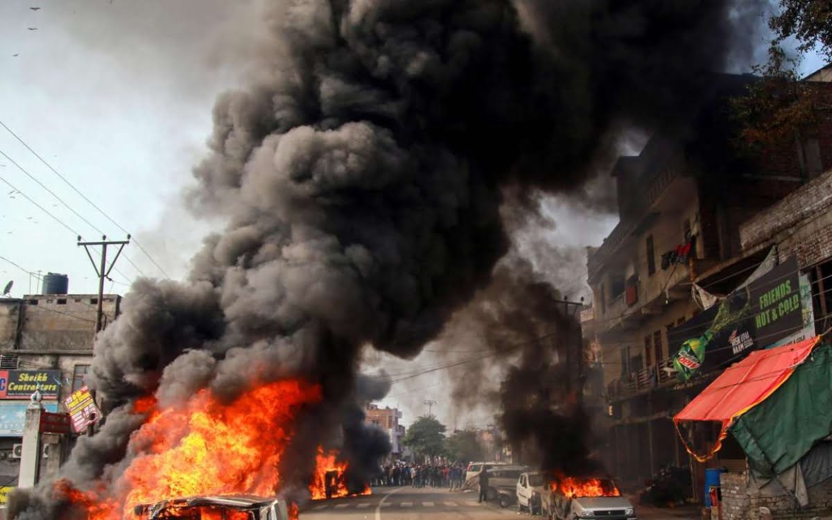 nationalherald 2019 02 f15cd6d0 14d2 483d b400 29b582ccee57 PulwamaAttack protests 1 Copy