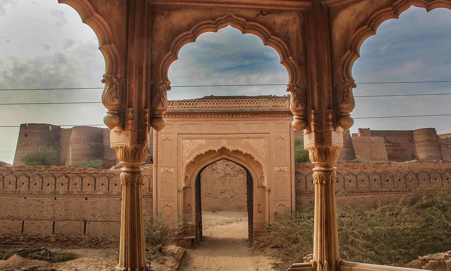 DERAWAR FORT 2