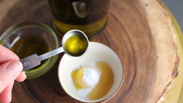 olive oil with baking soda