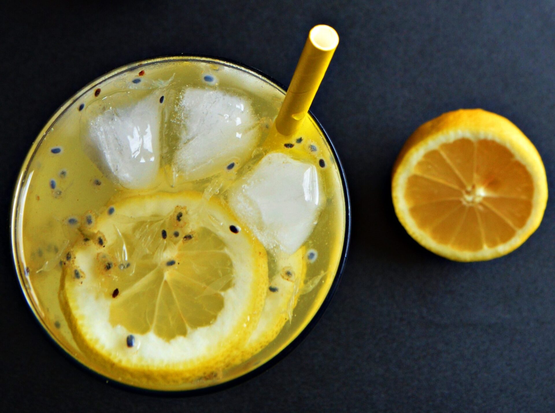 simple lemonade with basil seeds scaled