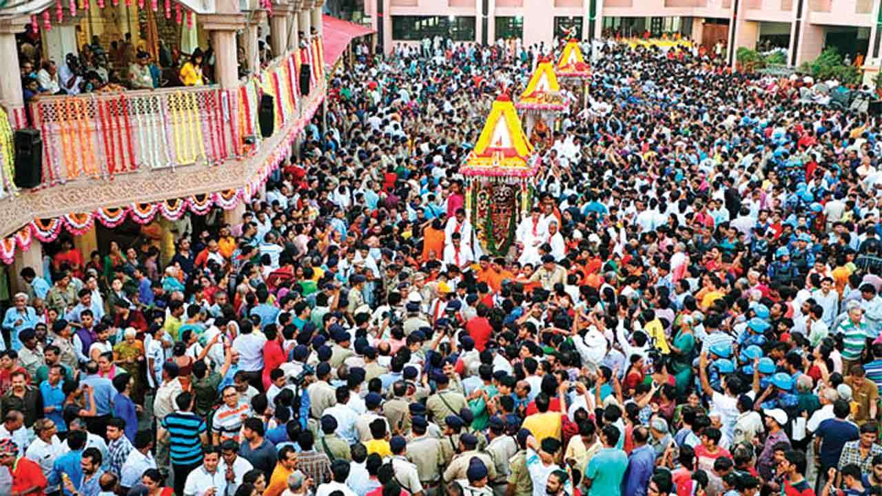 704132 703655 rathyatra 071218 01