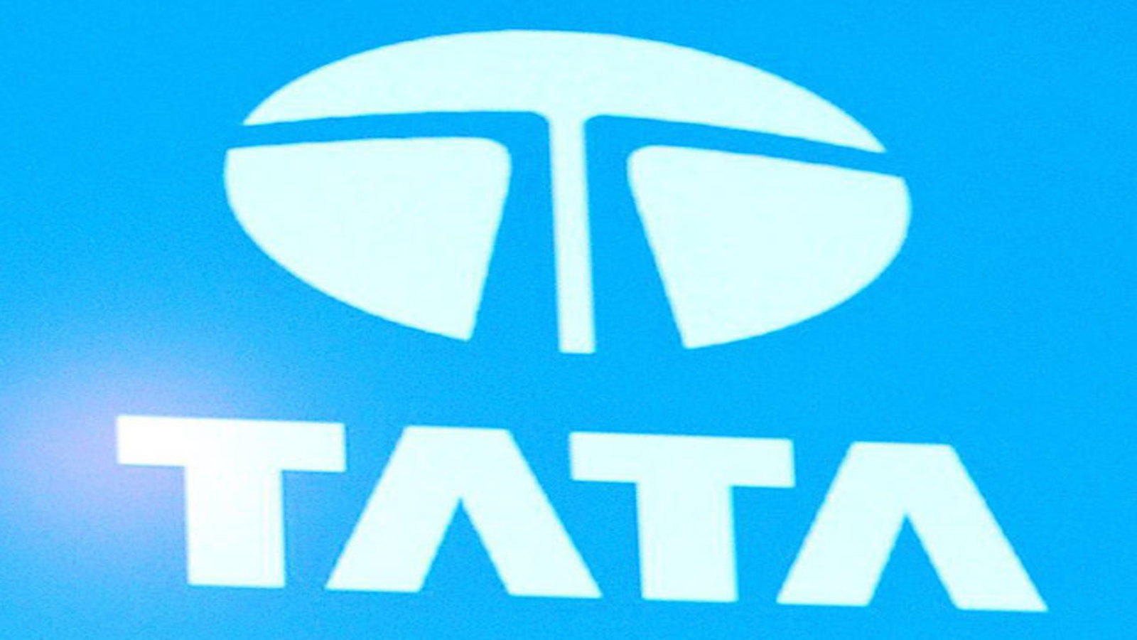 tata sons moves supreme court challenging nclat order reinstating cyrus mistry