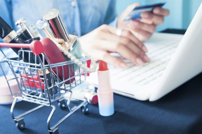 Feed Your Beauty Addiction With These Online Beauty Stores 700x466 1