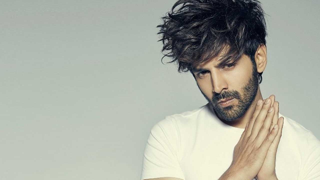 attention ladies kartik aryan is an absolute hottie