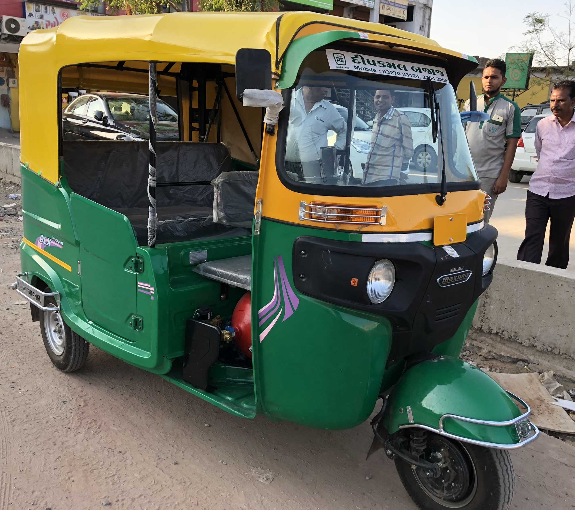 deepkamal corporation pvt ltd ashram road ahmedabad auto rickshaw dealers bajaj uf6i0