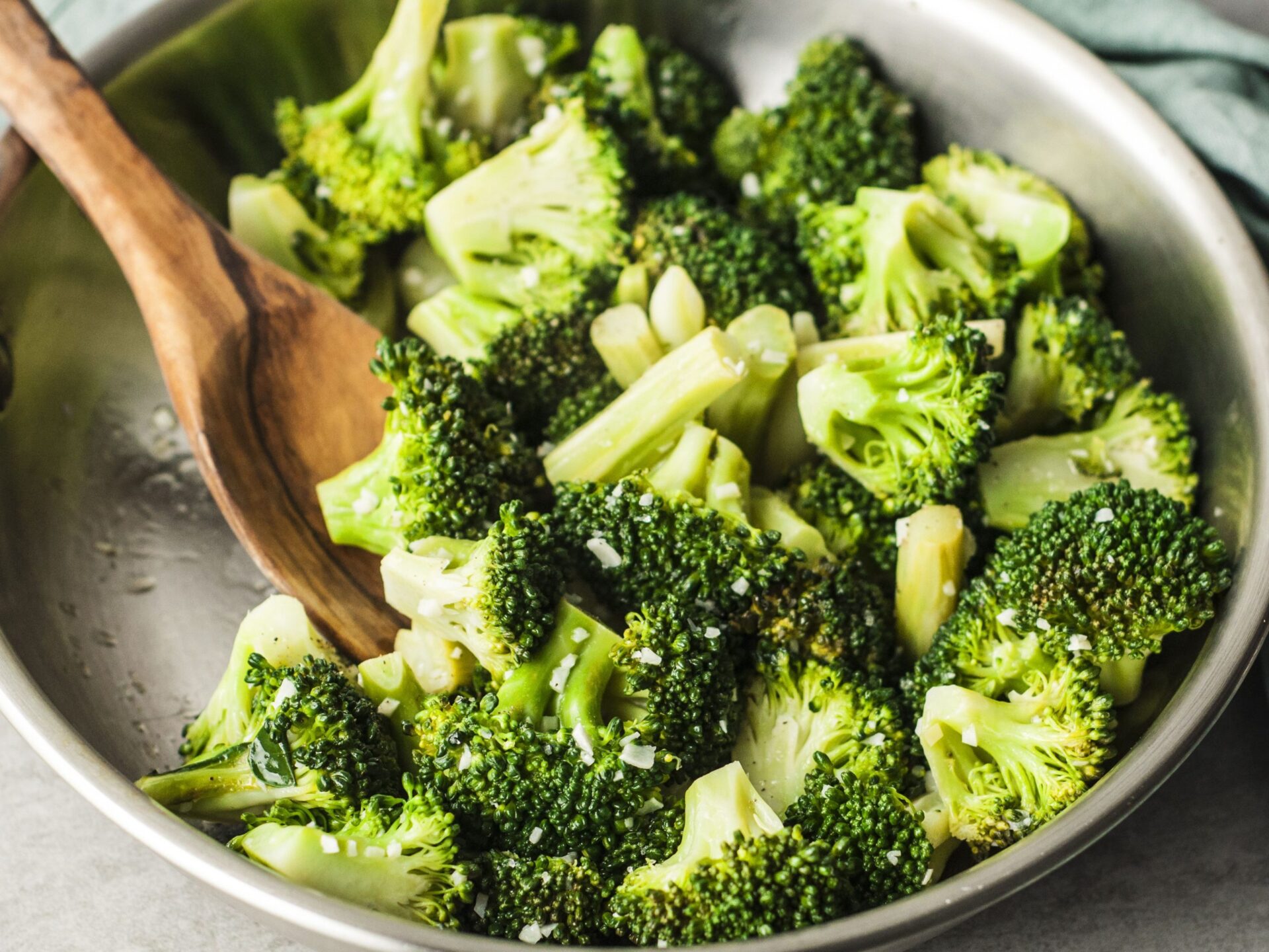 sauteed broccoli 482862 Hero 5b96d87146e0fb0050721d12 scaled