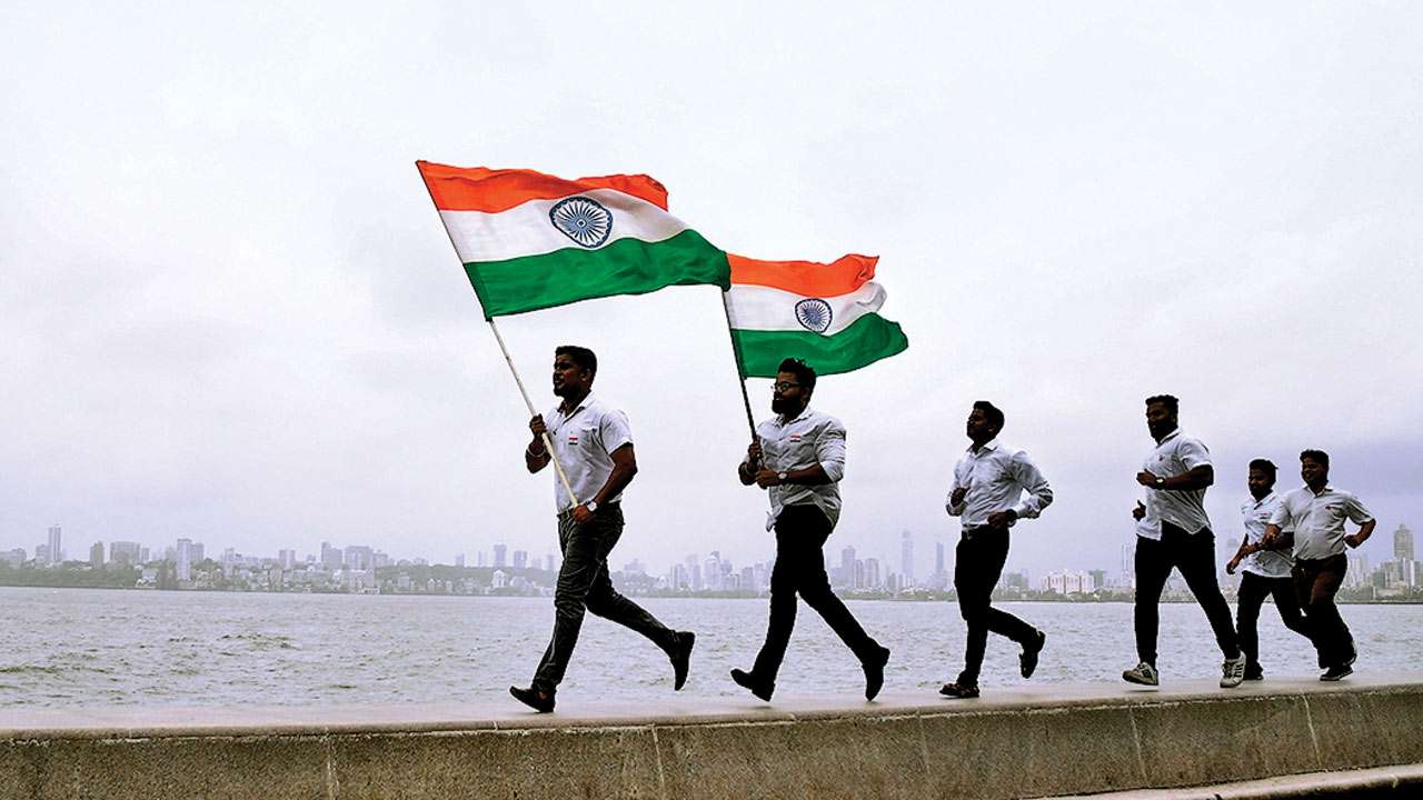 859664 marine drive on 73rd independence day of india dna