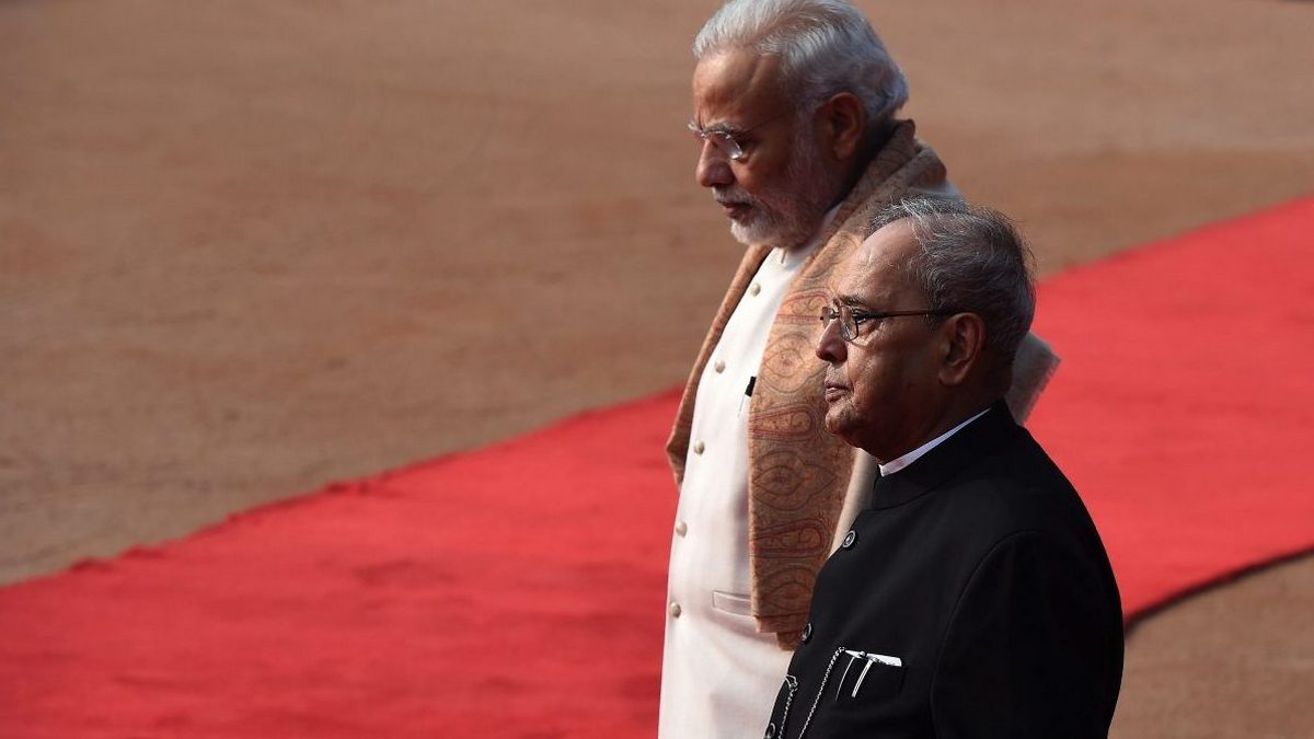 Narendra Modi with Pranab Mukherjee image