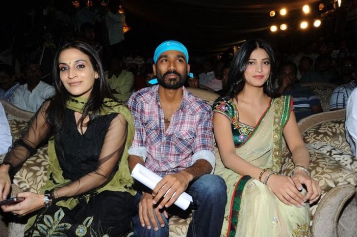 aishwarya dhanush shruti haasan 18 1 22 1 700x466 1