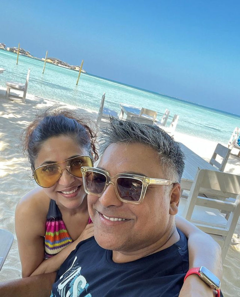 ram kapoor with wife 02 01 2022 3 768x950 1