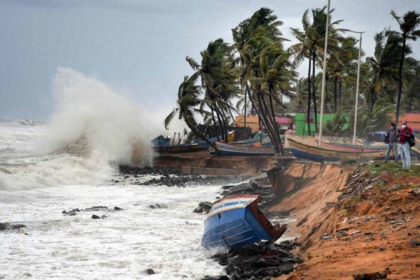 how-to-stay-safe-before-and-after-a-hurricane-this-being-the-whole-information