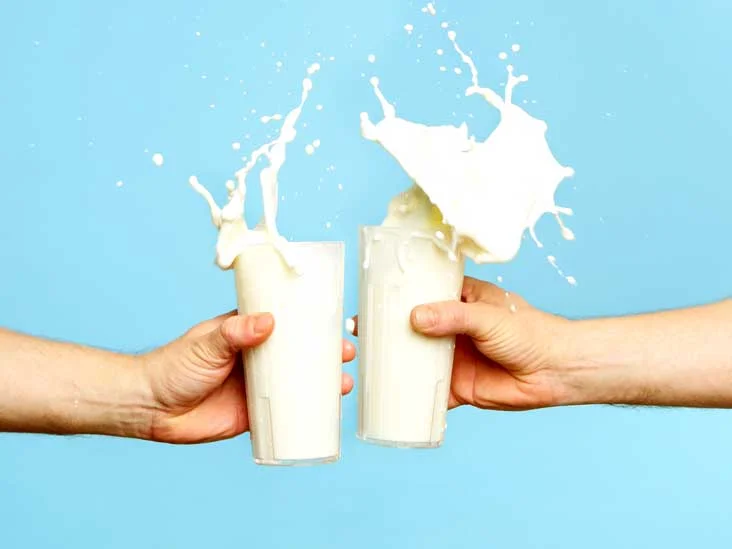 AN310 Milk cups splash 732x549 Thumb.webp