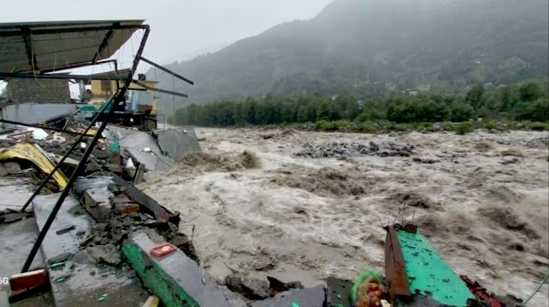 manali flood