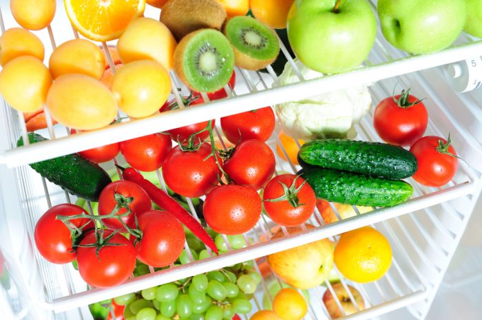 tomatoes refrigerator 700x465 1