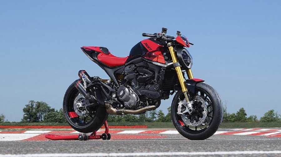 DUCATI MONSTER.1