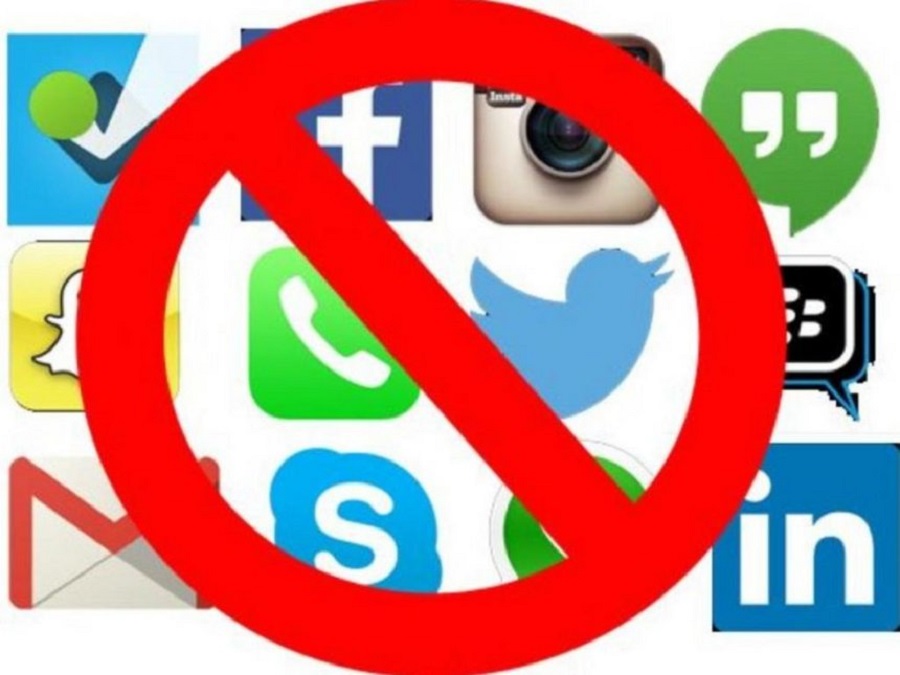 Social media apps block