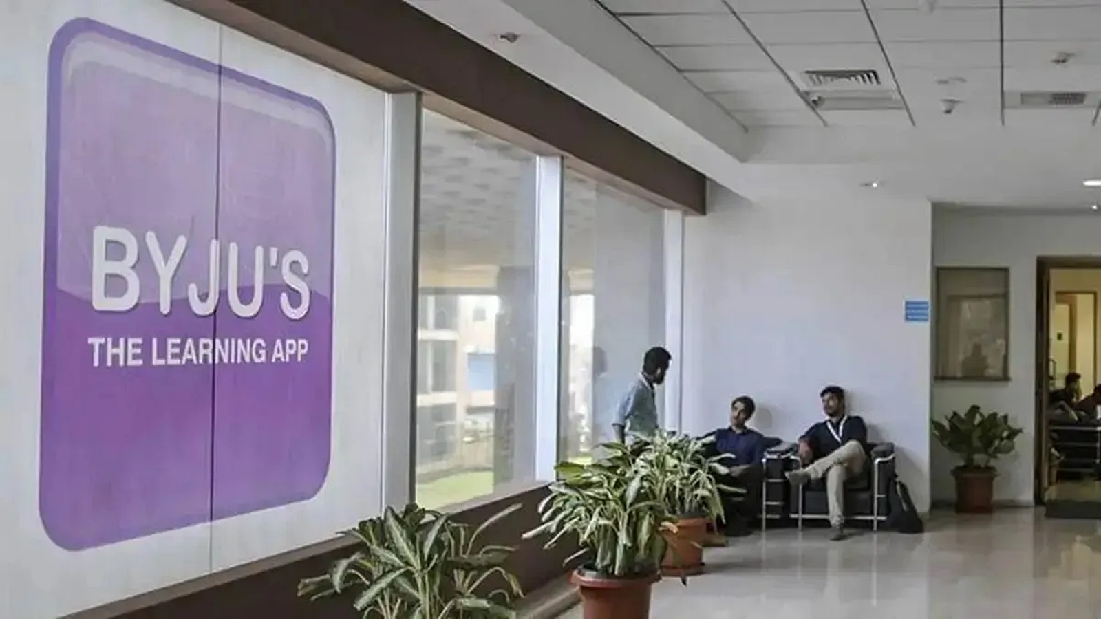 Ahead of EGM to oust CEO Raveendran: Byju's $200 million rights issue fully  subscribed, offers to restructure board | Business News - The Indian Express