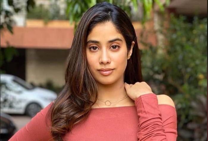 Jhanvi Kapoor: જ્હાન્વી કપૂરની તબિયત બગડી, તેને હોસ્પિટલમાં દાખલ કરવામાં આવી