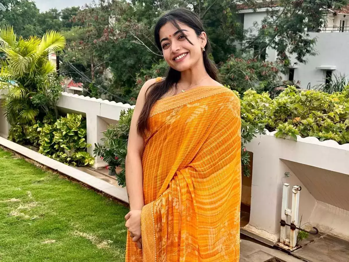 Rashmika Mandanna: જો તમારે પણ ઓફિસમાં સાડી પહેરવી હોય તો અજમાવો રશ્મિકા મંદન્નાનો આ લુક.