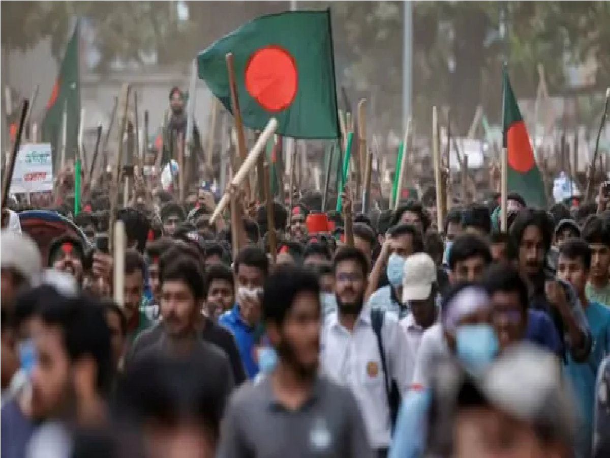 Bangladesh Violence: બાંગ્લાદેશમાં હિંસા ફાટી નીકળી, ટ્રાન્સપોર્ટ-ઈન્ટરનેટ સુવિધાઓ સંપૂર્ણપણે ઠપ