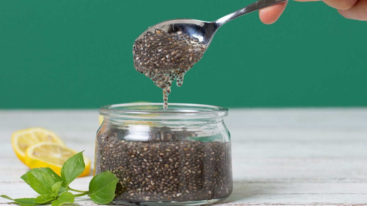 Chia Seeds: શું તમે પણ પીઓ છો ચિયા સીડ્સનું પાણી, તો તેને આ 5 રીતે પીવાનું શરૂ કરો.