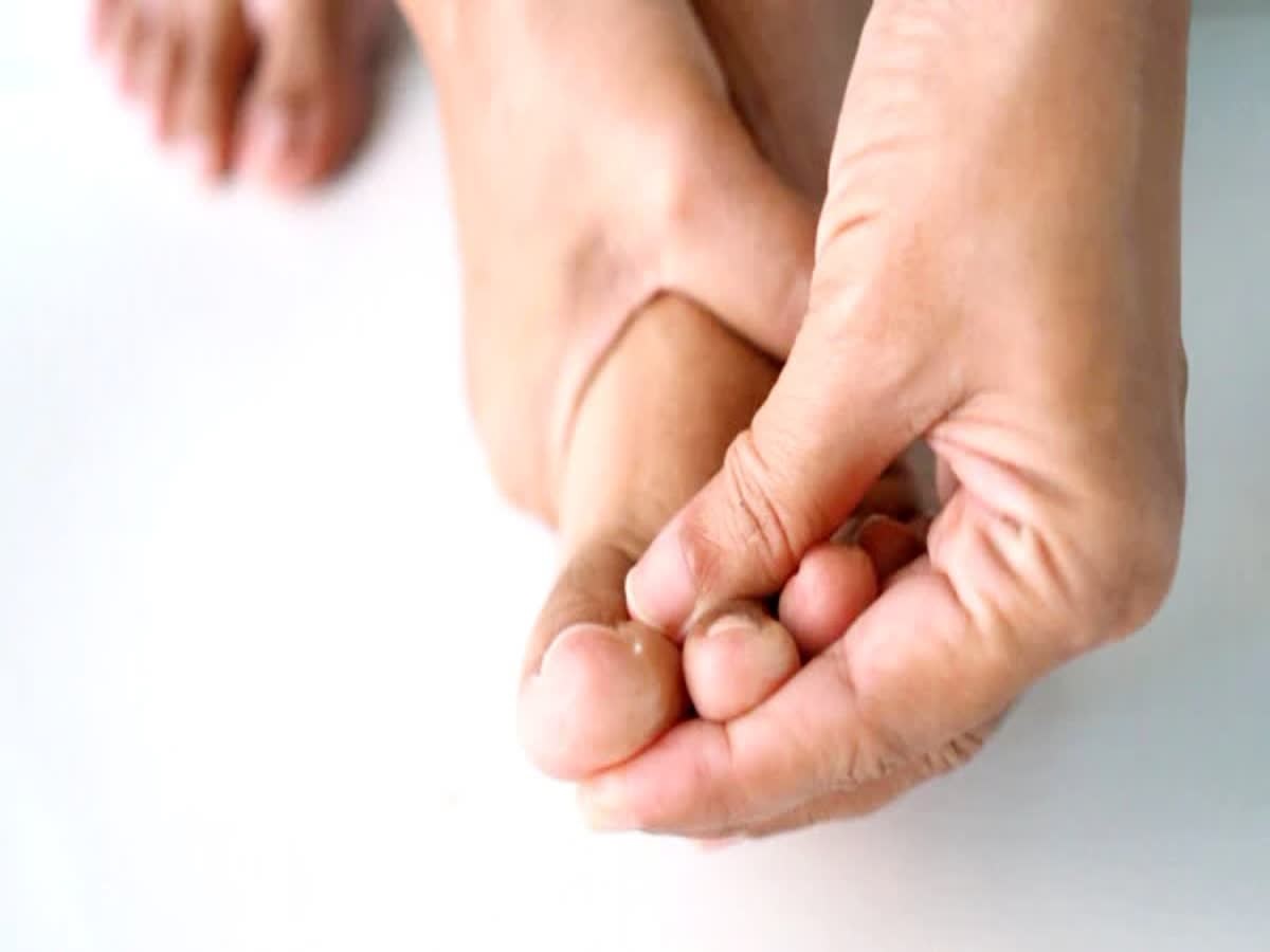 tingling of feet health tips 