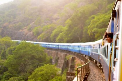 if you want to go on a beautiful train journey then enjoy these 5 rail routes of south india