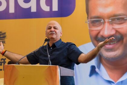 supreme court issues notice to cbi ed on manish sisodia plea seeking relaxation of bail conditions