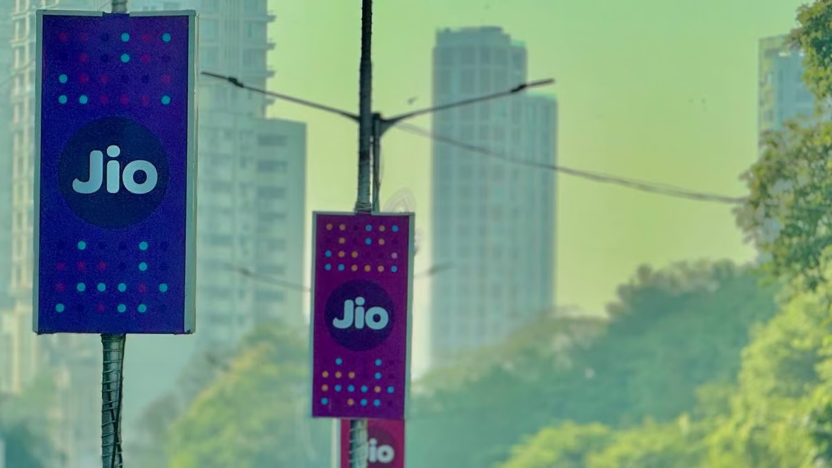 reliance jio 200 days validity plan offer get unlimited calling at rs 2025 only jio new year gift5