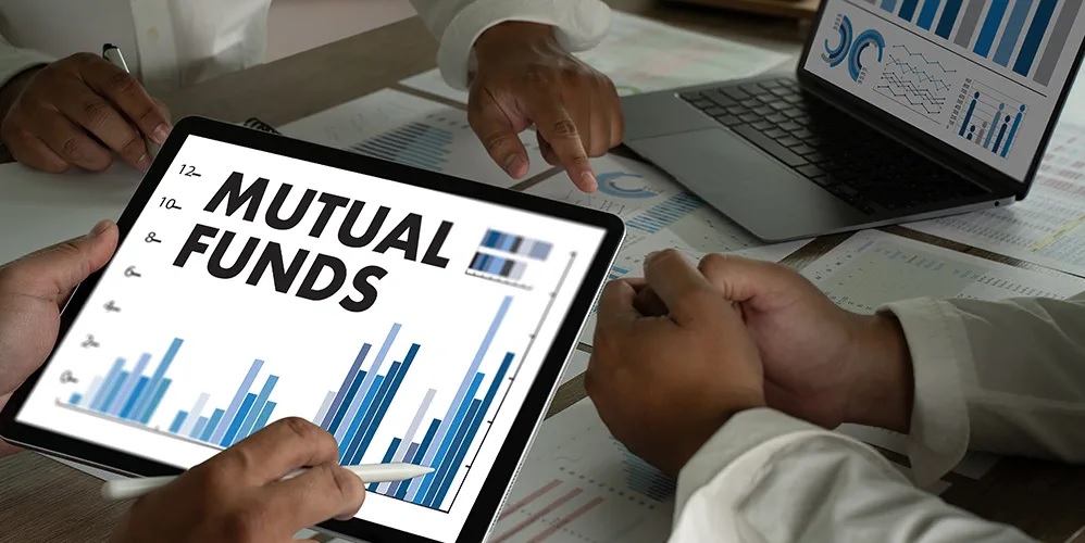 active vs passive mutual funds what you must know before starting a sipsdfgbnhjklhgf