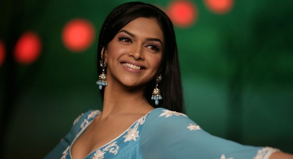 deepika padukone birthday special om shanti om to piku actress impressed fans with fantastic roles2 e1736052678732