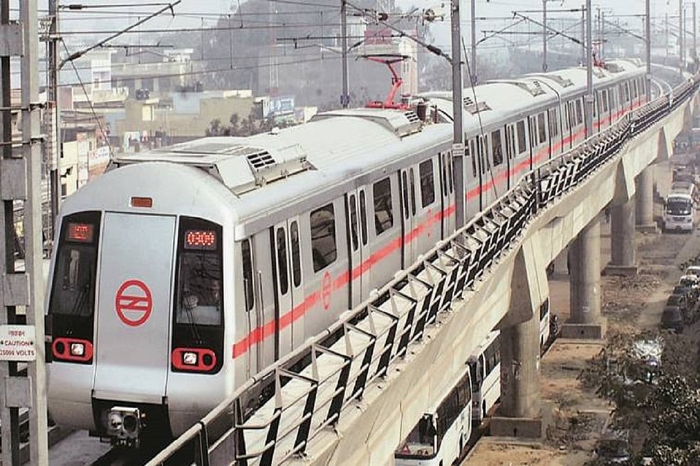 delhi metro to get high speed internet connectivity with 700 km fibre network across all corridors