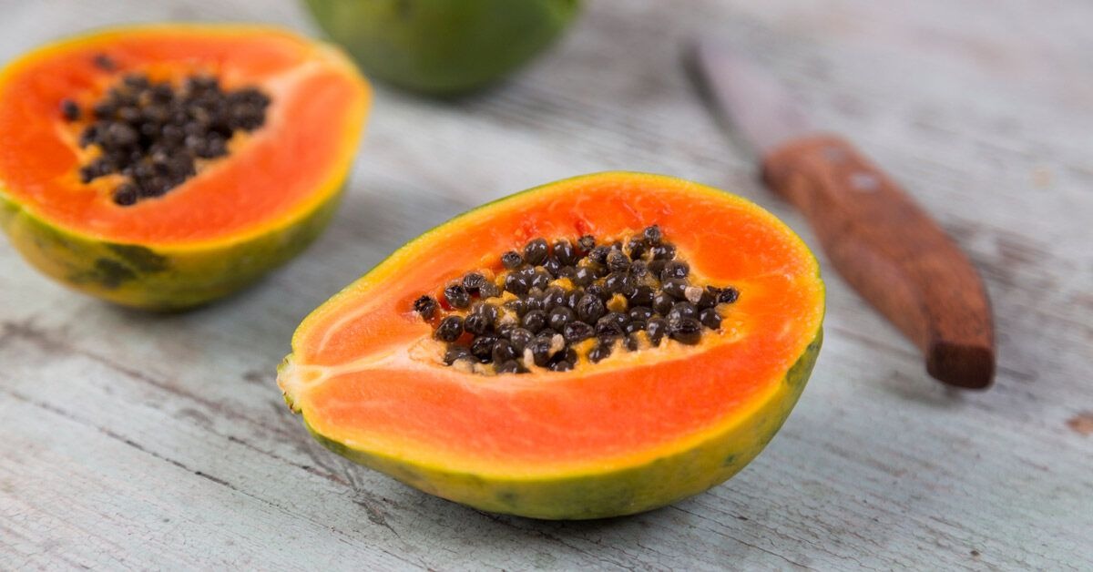 eat a bowl of papaya every day for clean stomach and weight loss1