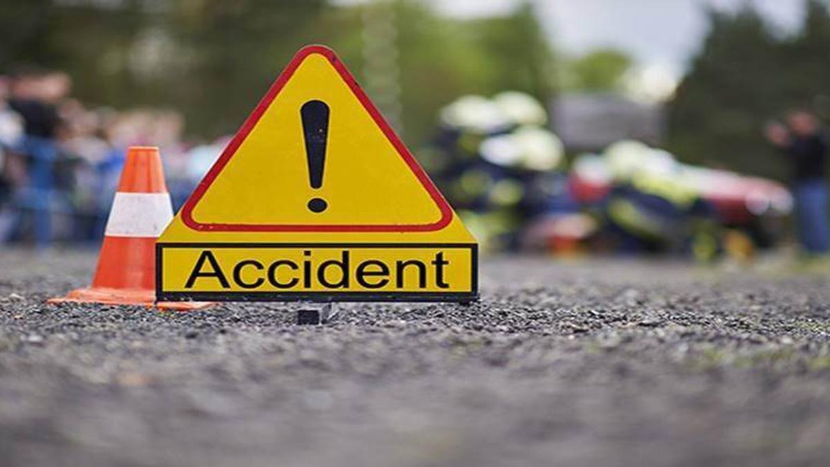 van truck accident carrying pilgrims from maha kumbh manny killed injured2